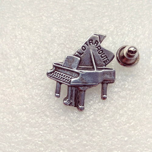 Pin pins lapel - pin, musique