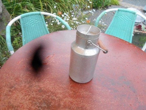 Pot lait aluminium ancien - a,