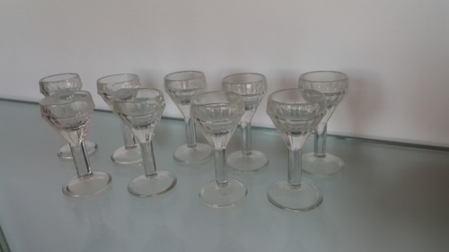 Petits verres anciens a - 9,
