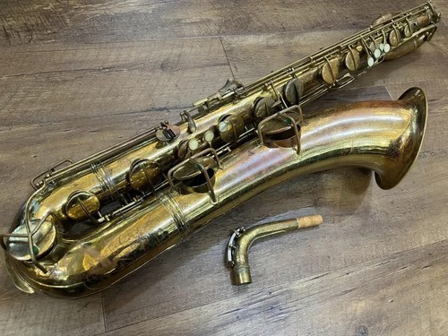 Saxophone baryton conn - c.g.,