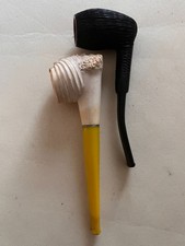 Deux pipes. Une en ECUME DE