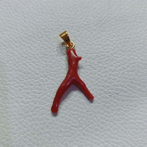 Très petit pendentif - , italien