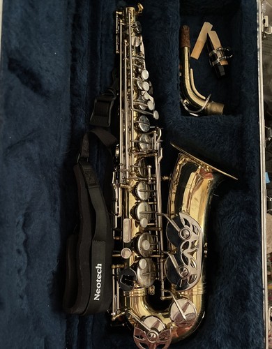 Used olds alto saxophone model - alto,