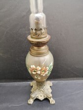 Jolie lampe pétrole fin XIXe