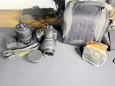 Nikon D5000 12.3MP - VR AF-S