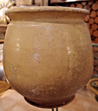 Très jolie petit Pot à