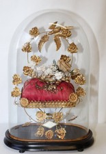 Globe de marié ou pendule en verre avec socle en bois noirci et garniture H48