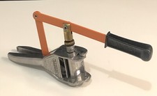 ancienne bouchonneuse SANBRI Bouche Bouteille Vin