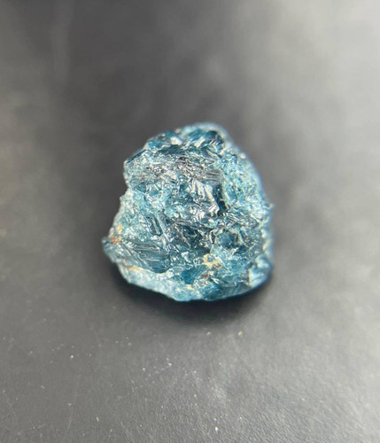 Diamant brut bleu - , non