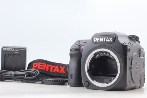 Near mint strap pentax - mint, w/