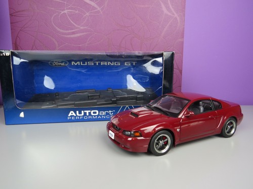 Ford mustang gt - 1/18, 2001