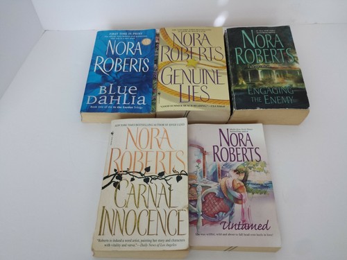 Lot nora roberts paperback - lot,