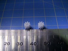 2x Engrenage / pignon 8 dents module 0,5 pour ANCIEN MOTEUR JOUEF AXE 1,8 mm HO