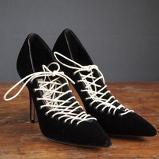 MANOLO BLAHNIK Gregoria black velvet pump shoes size 36 corset lace point toe