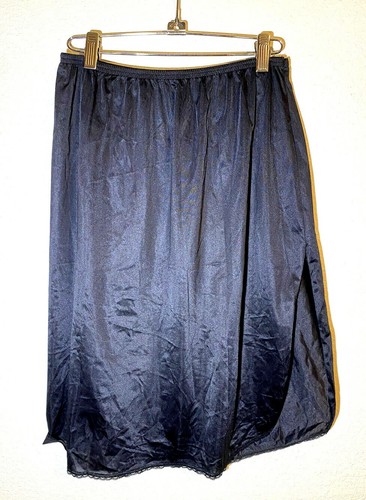 Vintage vanity fair black slip - fair,