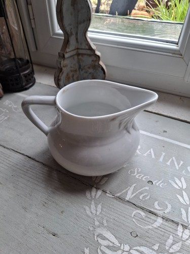 Pichet carafe broc cruche - , en