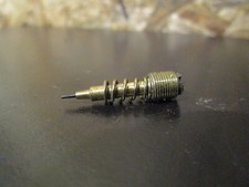 Vis de richesse de carburateur