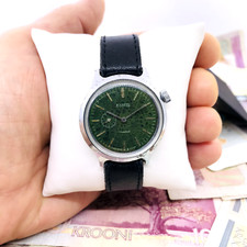🍏 Rare montre-bracelet