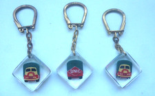 3 ANCIENS PORTE CLE INCLUSION CAMION UNIC POIDS LOURDS