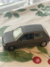 1/43 RENAULT CLIO grise Solido