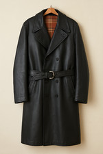 Manteau vintage en cuir noir – MIC Cognac années 50 – ceinture & doublure tartan