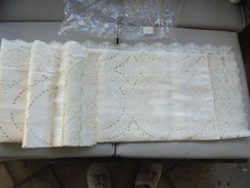 Nappe blanche damassee &