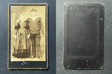 Couple breton, homme en marin
