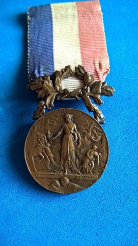 Médaille dévouement - médaille,
