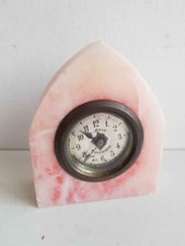 Réveil Art-déco en marbre rose