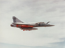 MIRAGE 2000 ARMEMENT   AVION DE CHASSE AVIATION AERONAUTIQUE 24 x 18 cm