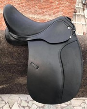 Selle de dressage anglaise couleur noire Genius Leather DD taille 10" à -...