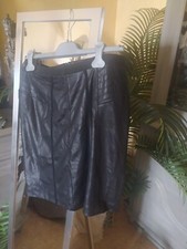 Jupe Eva Kayan.Valeur 119€