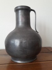 ancienne grosse jarre en étain ,avec poinçon ,