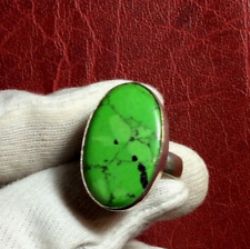 Bague en plaqué argent avec une pierre turquoise ovale verte