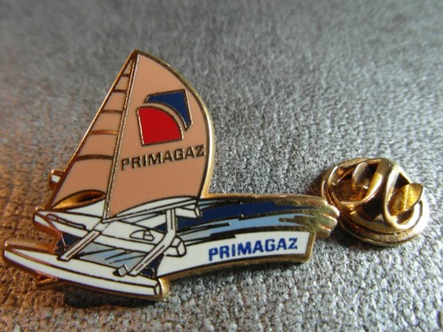 Rare pins pin trimaran - rare, pin's