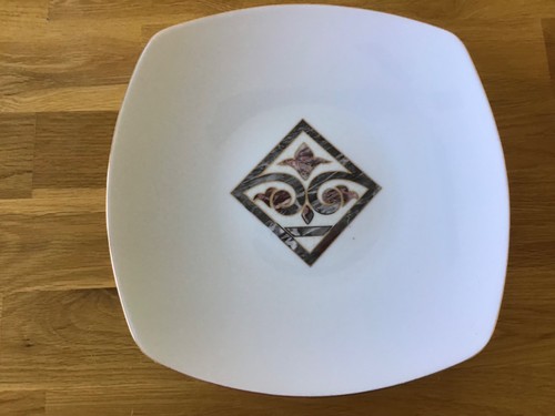 Assiette porcelaine création