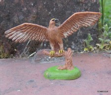 SOLDAT  BRITAINS  : ANIMAUX SAUVAGES ZOO CIRQUE /  FIGURINE AIGLE NO STARLUX