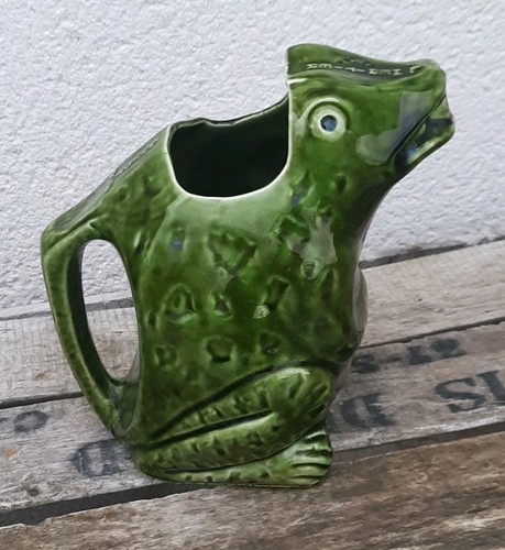 Ancien pichet vert grenouille - ancien,
