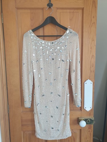Robe paillettes bijoux - et,