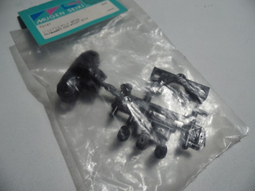 Mugen t0147 rear lower arm - mugen,