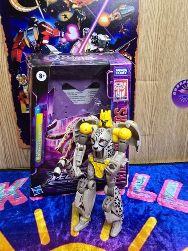 Transformers legacy autobot - legacy,