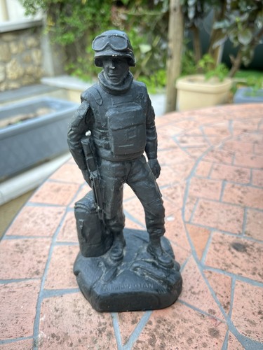 Petite sculpture soldat - petite,