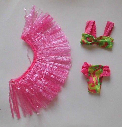 Poupée barbie bikini et - poupée, :