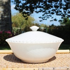 Soupière ancienne blanche en
