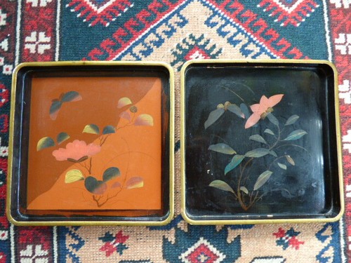 Lot deux anciens plateaux - deux,