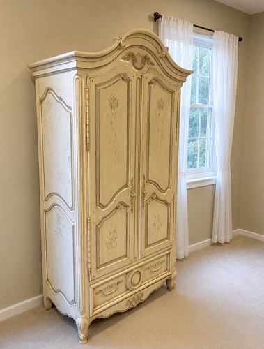 Thomasville armoire - thomasville,
