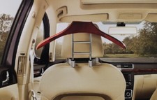 CINTRE EN BOIS FIXATION APPUI