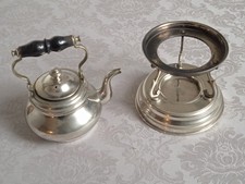 Cafetière ancienne sur réchaud métal argenté marque L C + ancre de marine - 27cm