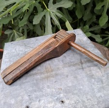 Très ancienne crécelle -