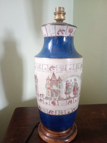 Lampe après tapisserie - lampe, d'après